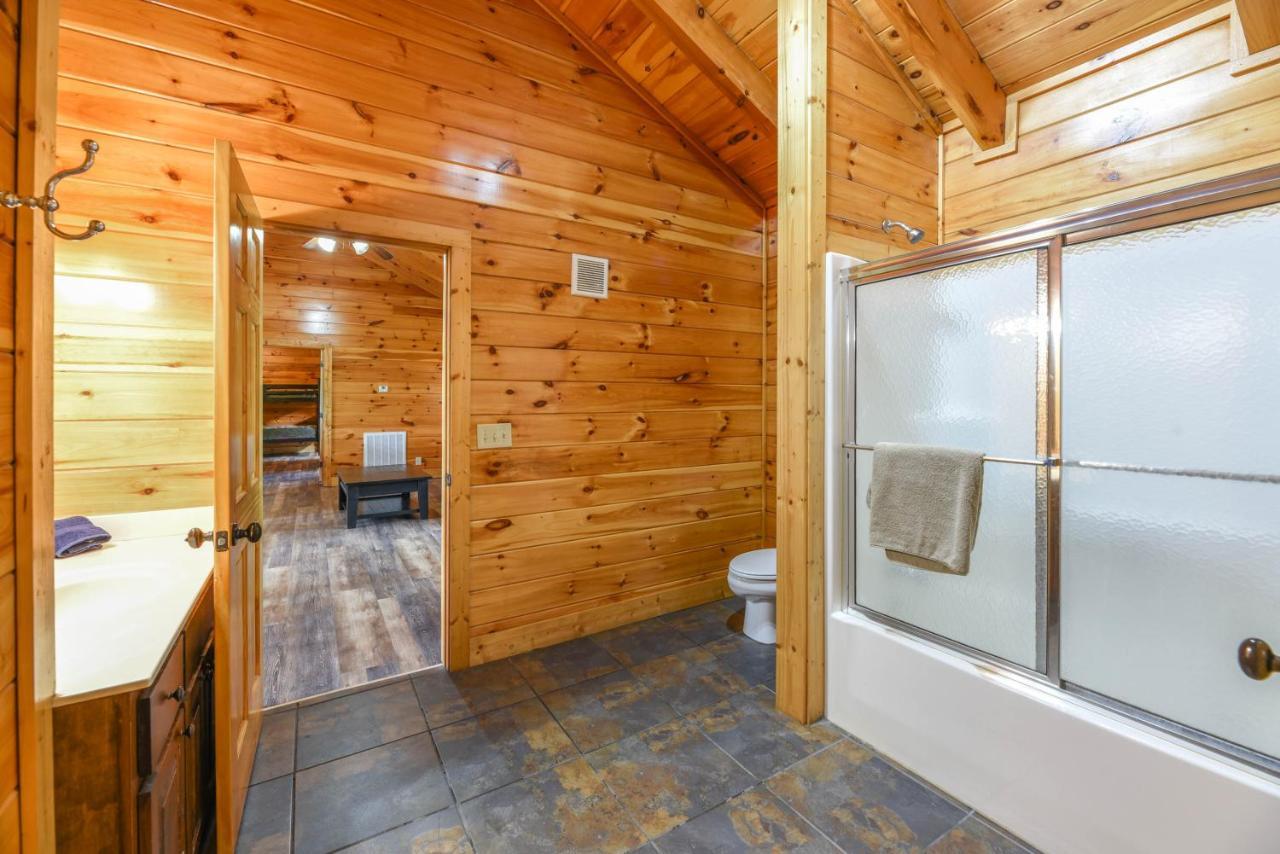 Smokystays 6 Bedroom Cabin Pigeon Forge Dış mekan fotoğraf